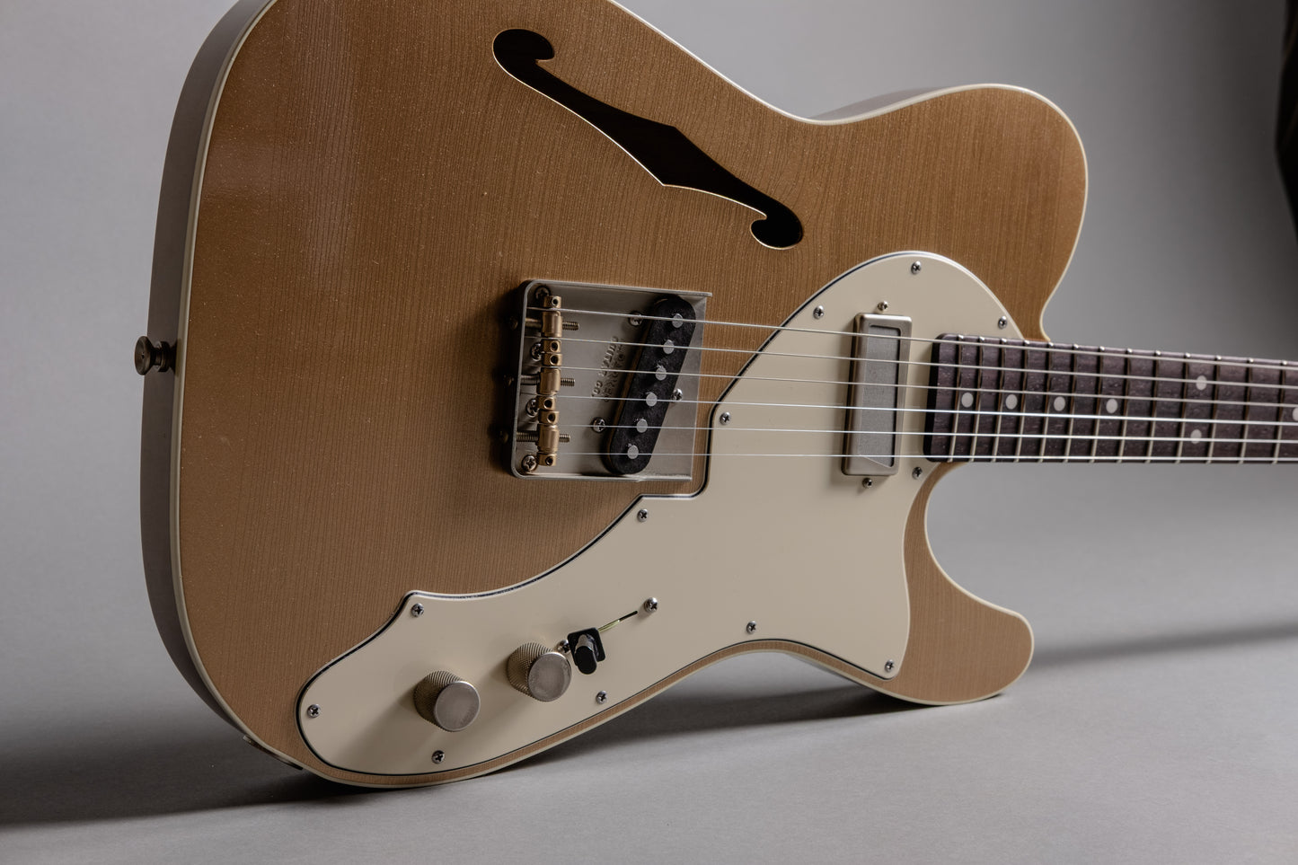 Lewis Parker Guitar Co. - Thinline "T" in Firemist Gold Metallic