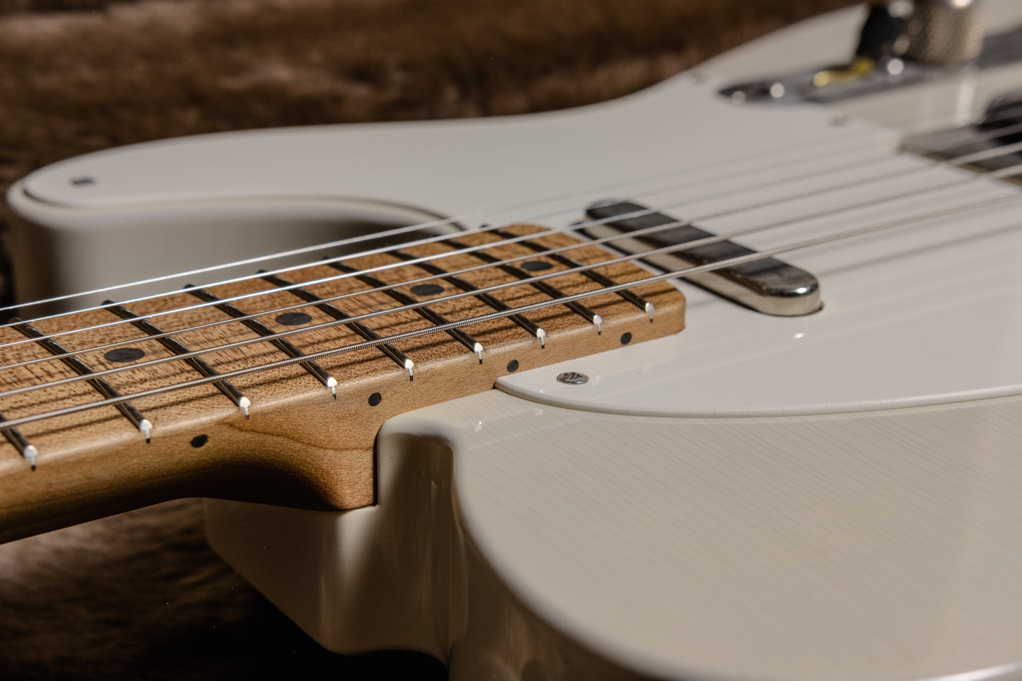 Lewis Parker Guitar Co. - Signature "T" in Custom Colour Strawberry Blonde