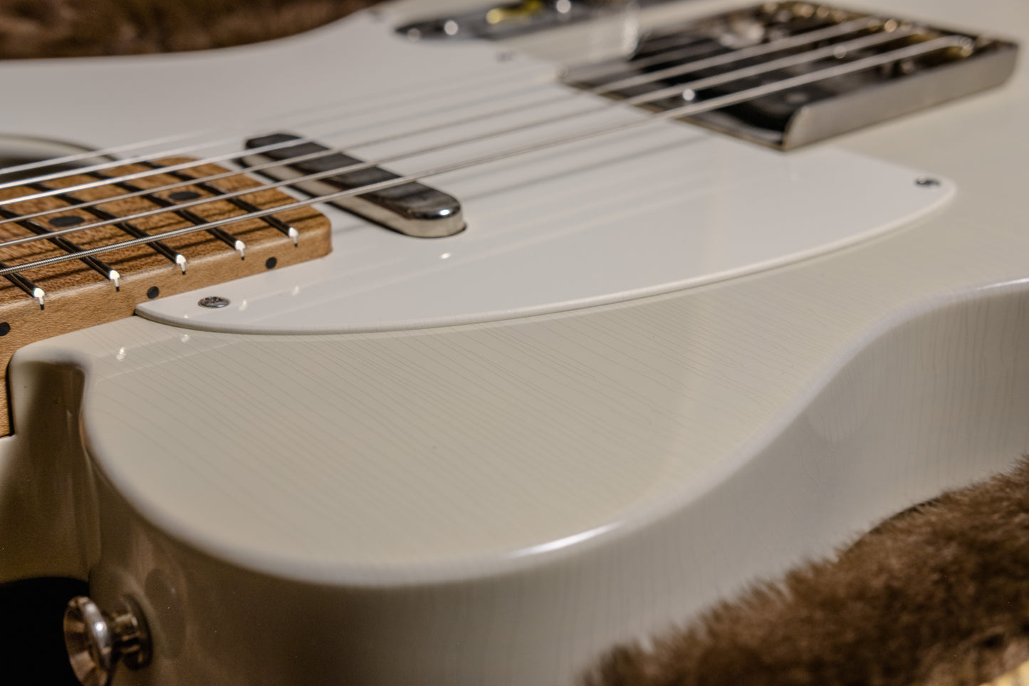 Lewis Parker Guitar Co. - Signature "T" in Custom Colour Strawberry Blonde
