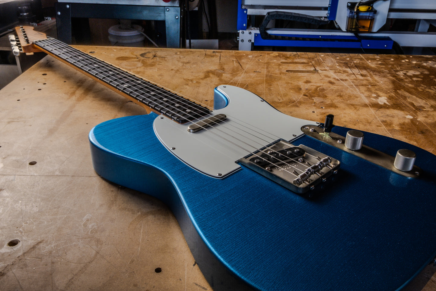 Lewis Parker Guitar Co. - Signature "T" in Lake Placid Blue