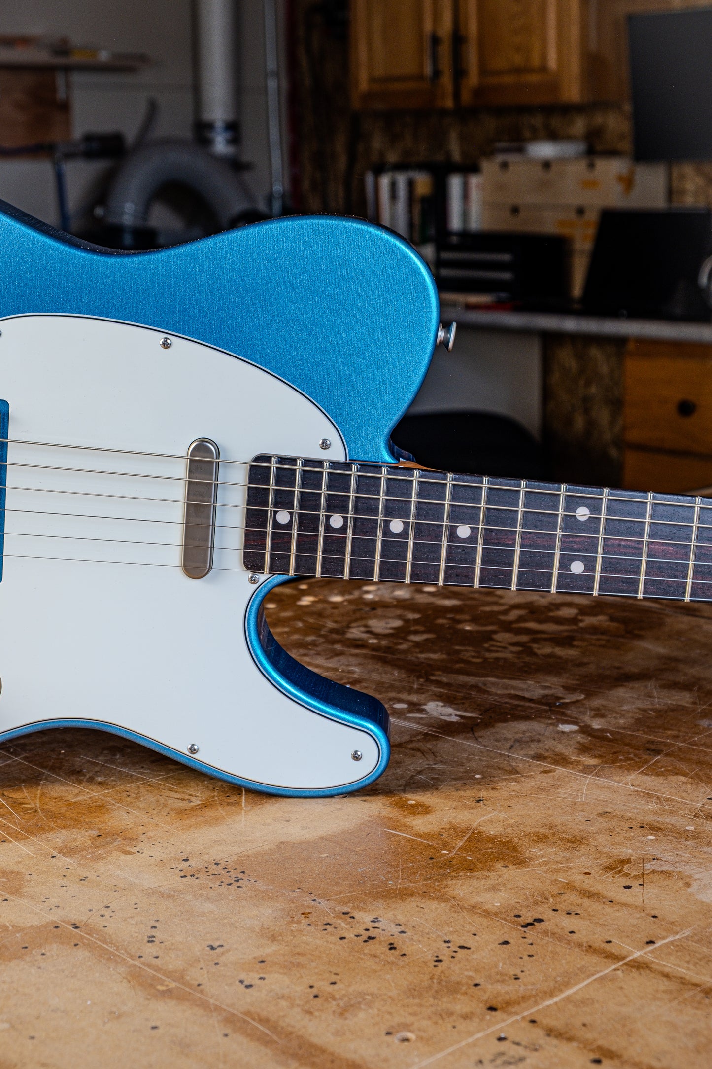 Lewis Parker Guitar Co. - Signature "T" in Lake Placid Blue