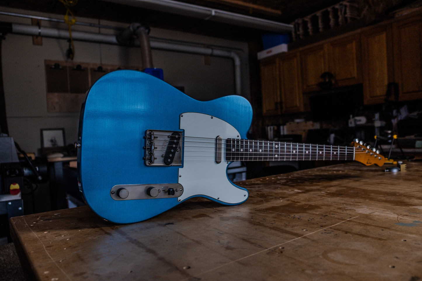 Lewis Parker Guitar Co. - Signature "T" in Lake Placid Blue