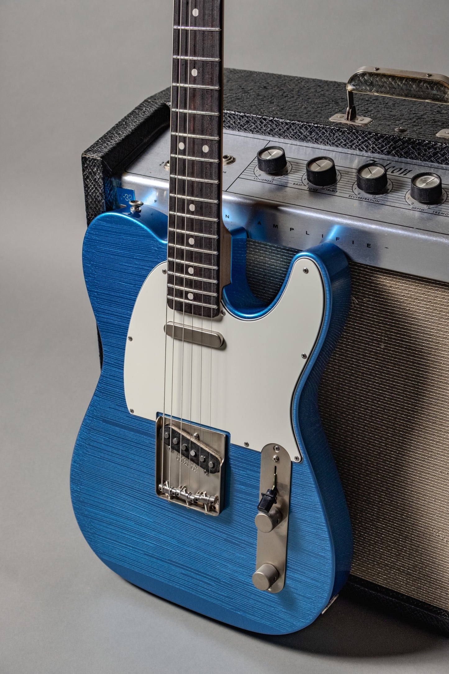 Lewis Parker Guitar Co. - Signature "T" in Lake Placid Blue
