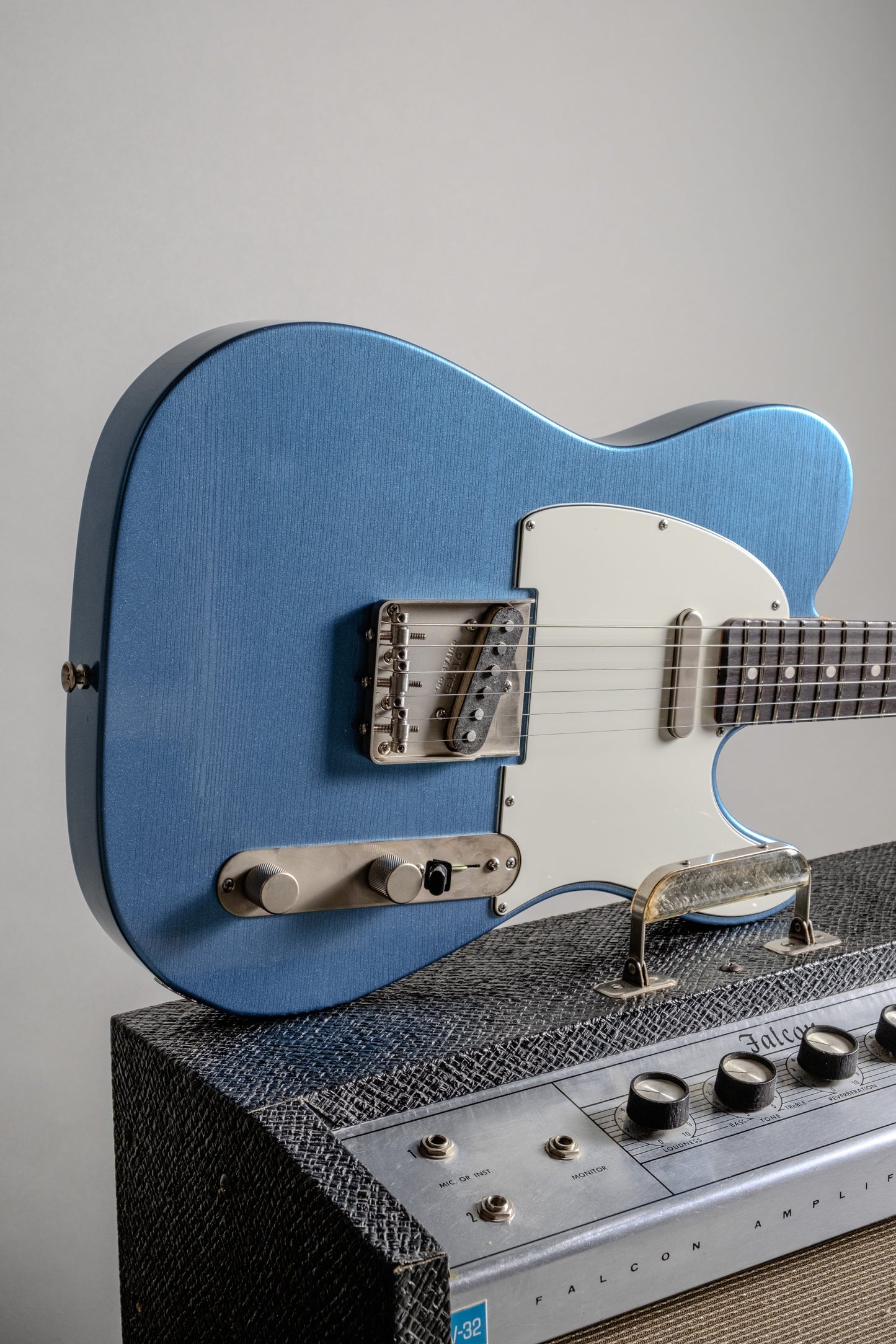 Lewis Parker Guitar Co. - Signature "T" in Lake Placid Blue