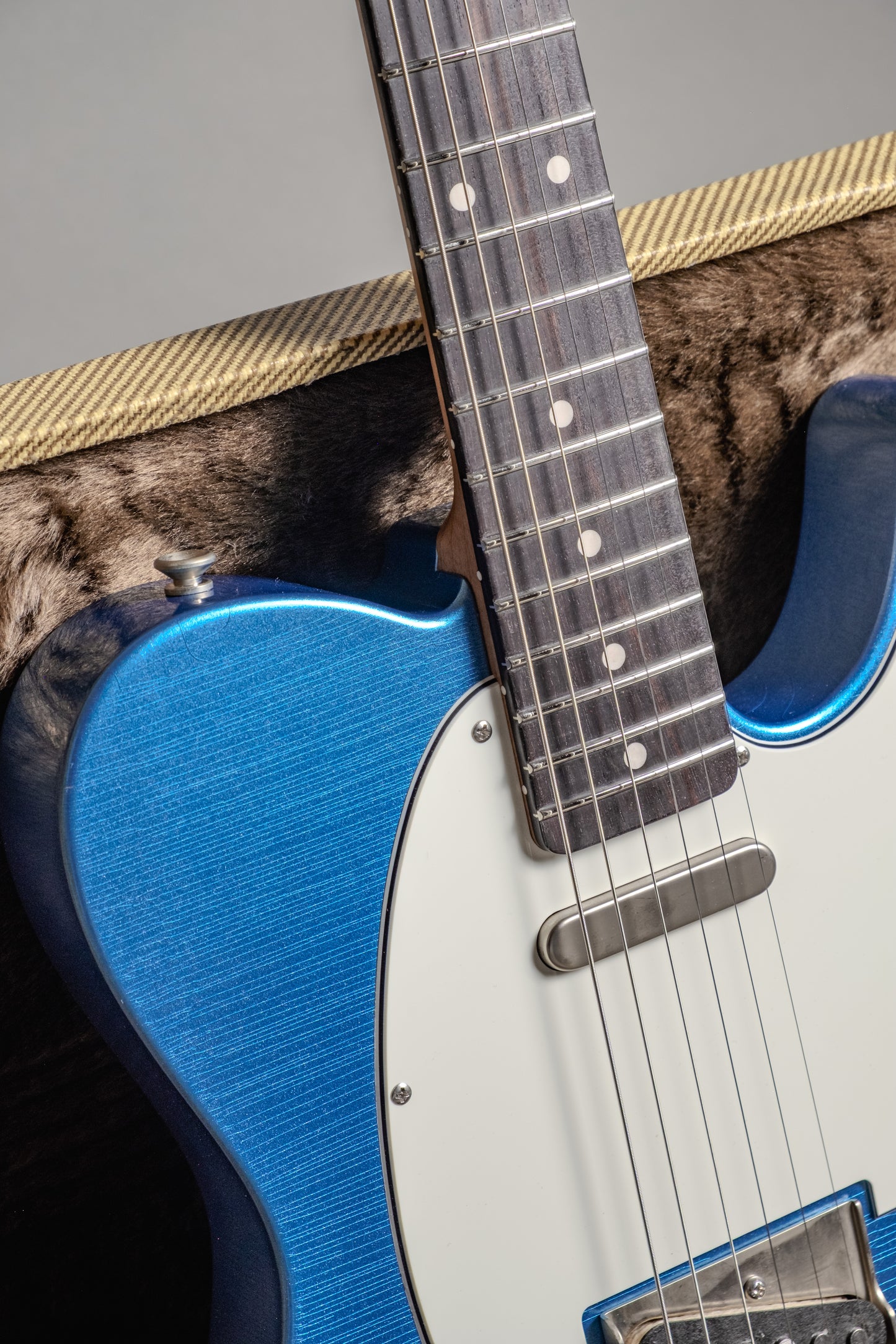 Lewis Parker Guitar Co. - Signature "T" in Lake Placid Blue