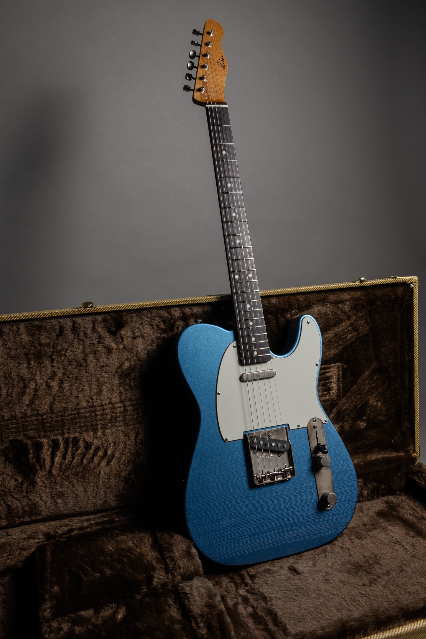 Lewis Parker Guitar Co. - Signature "T" in Lake Placid Blue