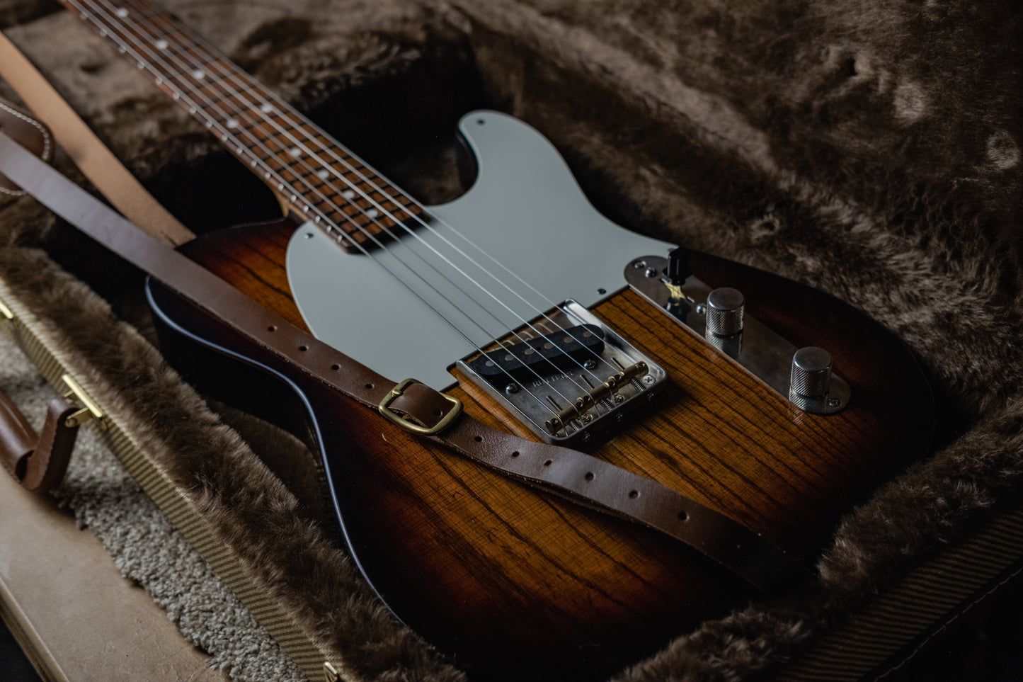 Lewis Parker Guitar Co. - Signature "T" in Two-Tone Sunburst