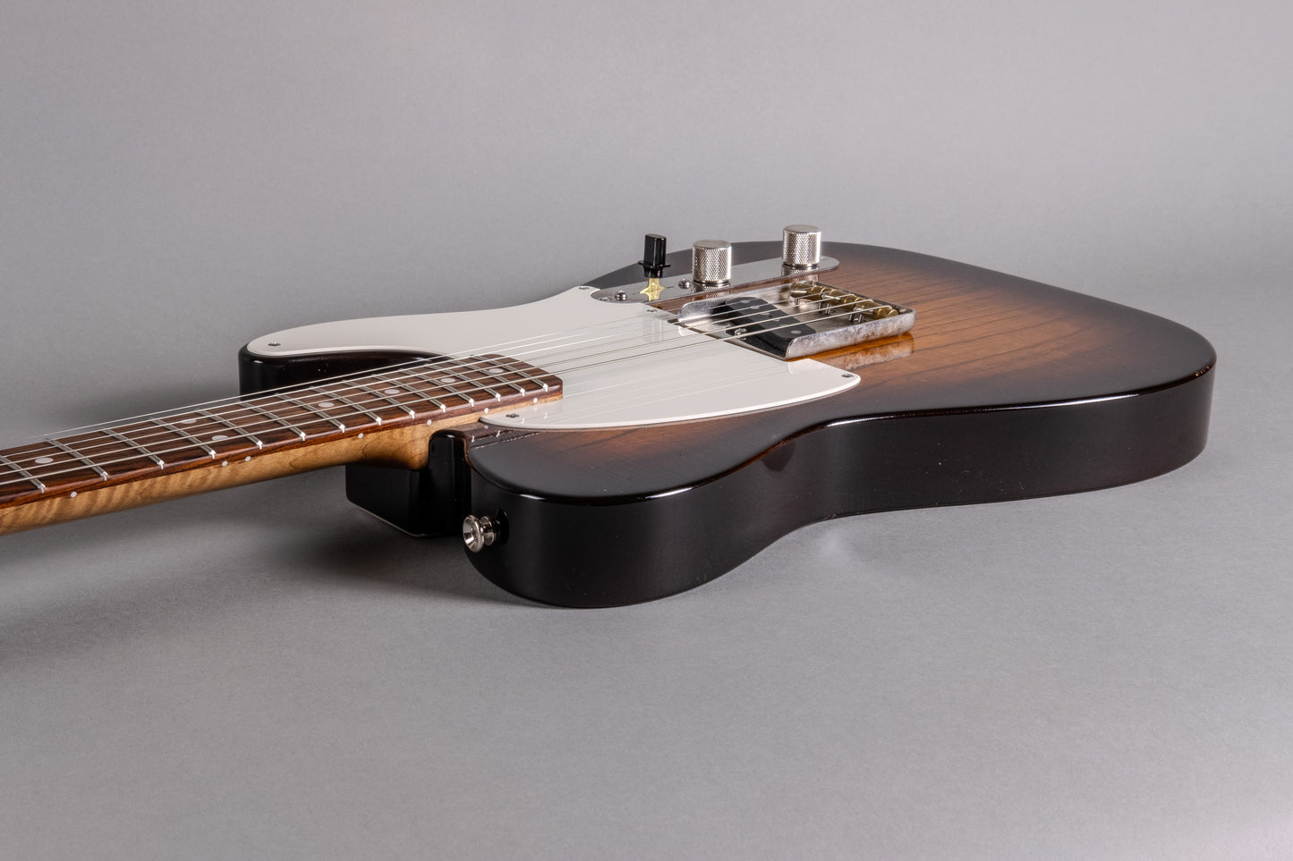 Lewis Parker Guitar Co. - Signature "T" in Two-Tone Sunburst