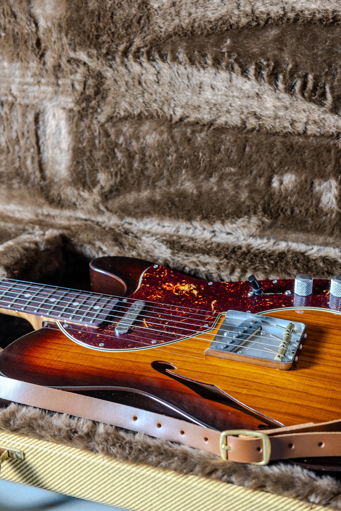 Lewis Parker Guitar Co. - Signature Thinline "T" in Three-Tone Sunburst
