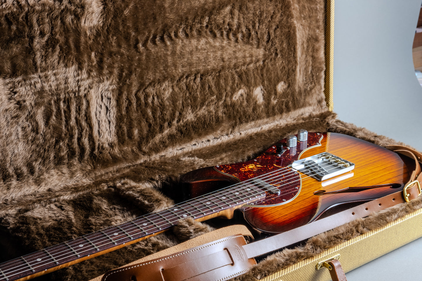 Lewis Parker Guitar Co. - Signature Thinline "T" in Three-Tone Sunburst