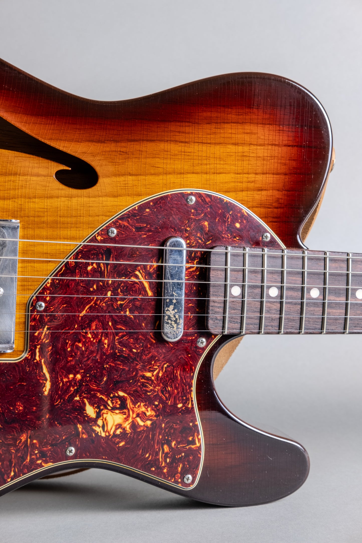 Lewis Parker Guitar Co. - Signature Thinline "T" in Three-Tone Sunburst