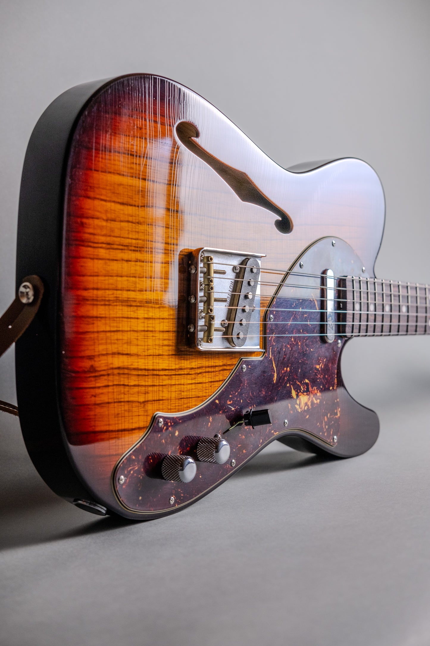 Lewis Parker Guitar Co. - Signature Thinline "T" in Three-Tone Sunburst
