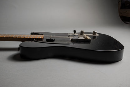 Lewis Parker Guitar Co. - Signature "T" in Piano Black