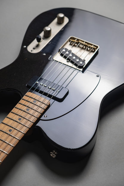 Lewis Parker Guitar Co. - Signature "T" in Piano Black