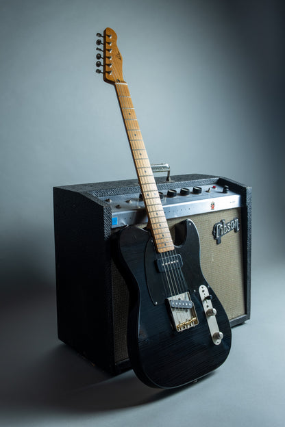 Lewis Parker Guitar Co. - Signature "T" in Piano Black