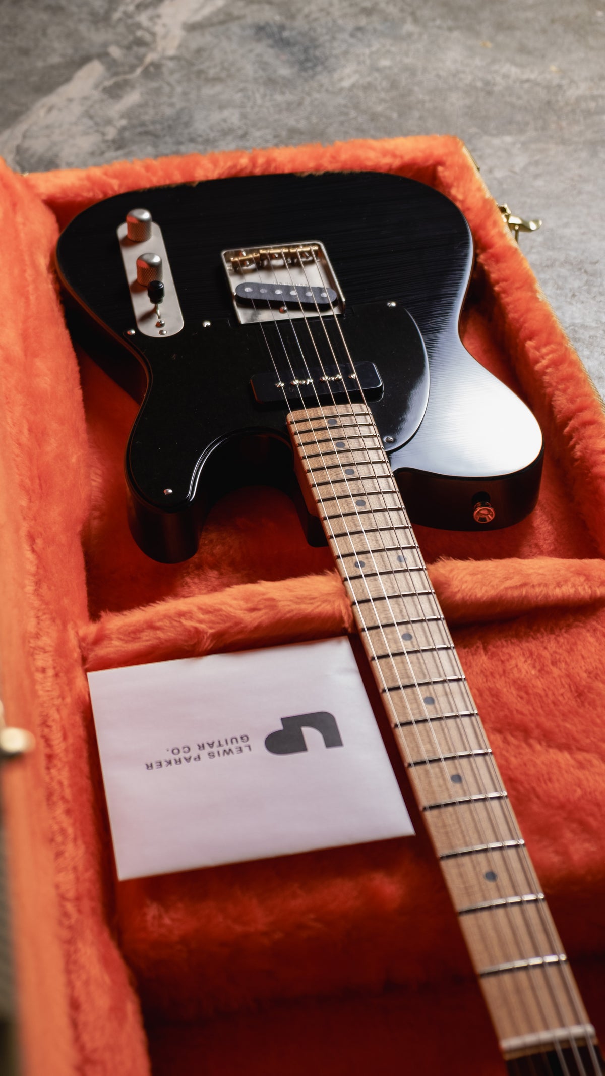 Lewis Parker Guitar Co. - Signature "T" in Piano Black