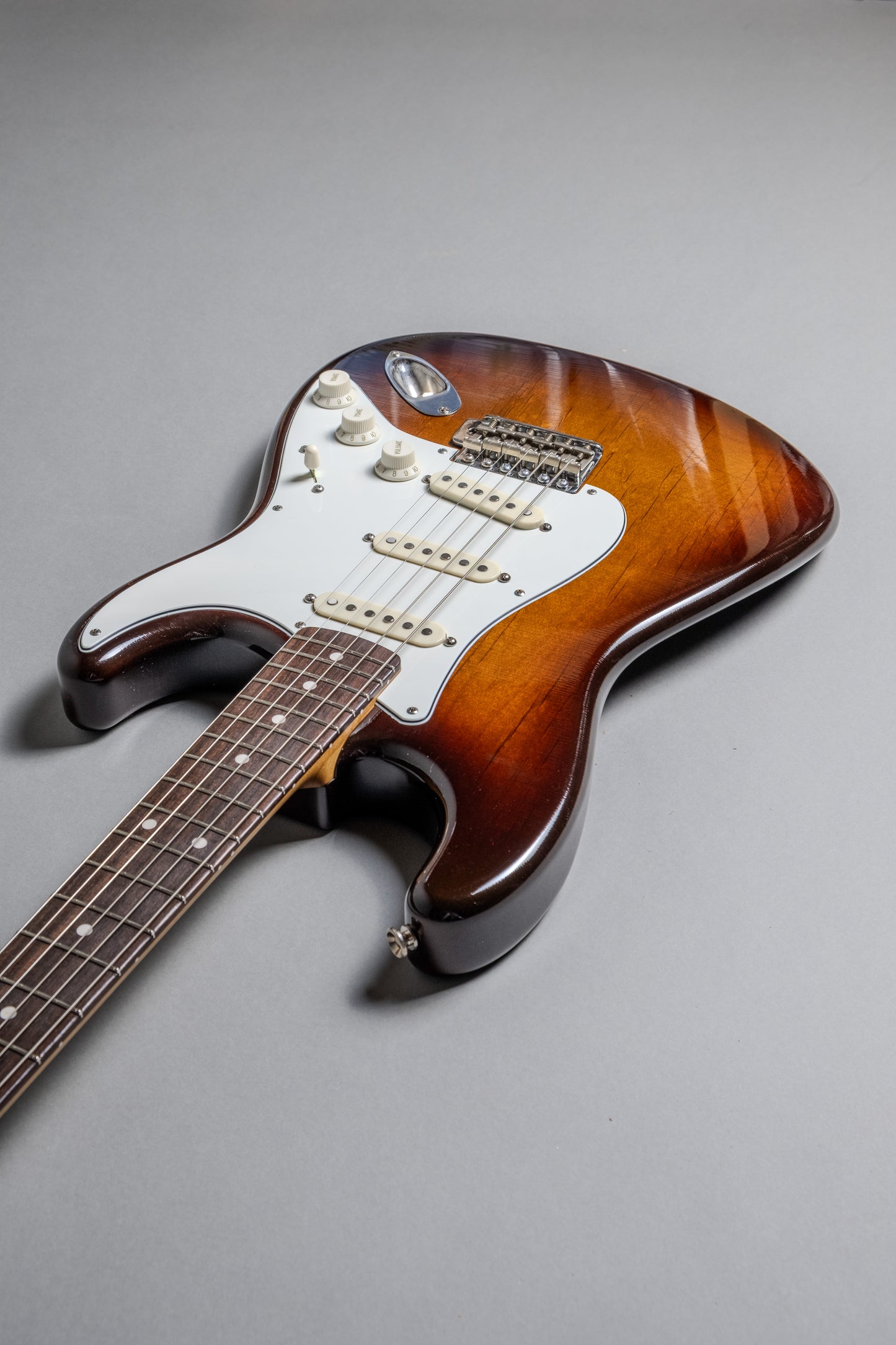 Lewis Parker Guitar Co. - Signature "S" in Tobacco Sunburst