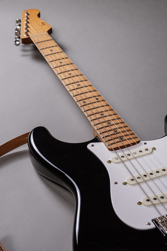 Lewis Parker Guitar Co. - Signature "S" in Piano Black