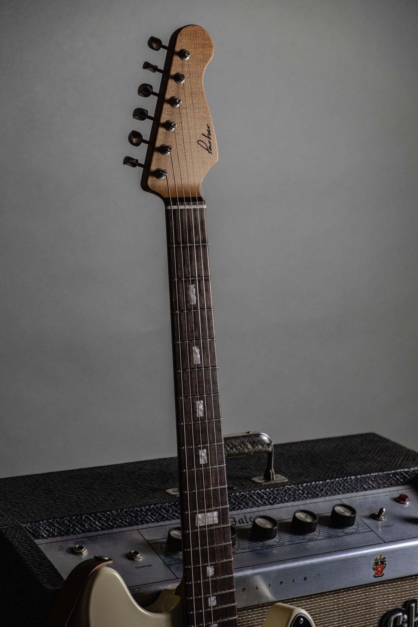 Lewis Parker Guitar Co. - 1448-S in Nicotine White