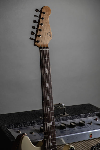Lewis Parker Guitar Co. - 1448-S in Nicotine White