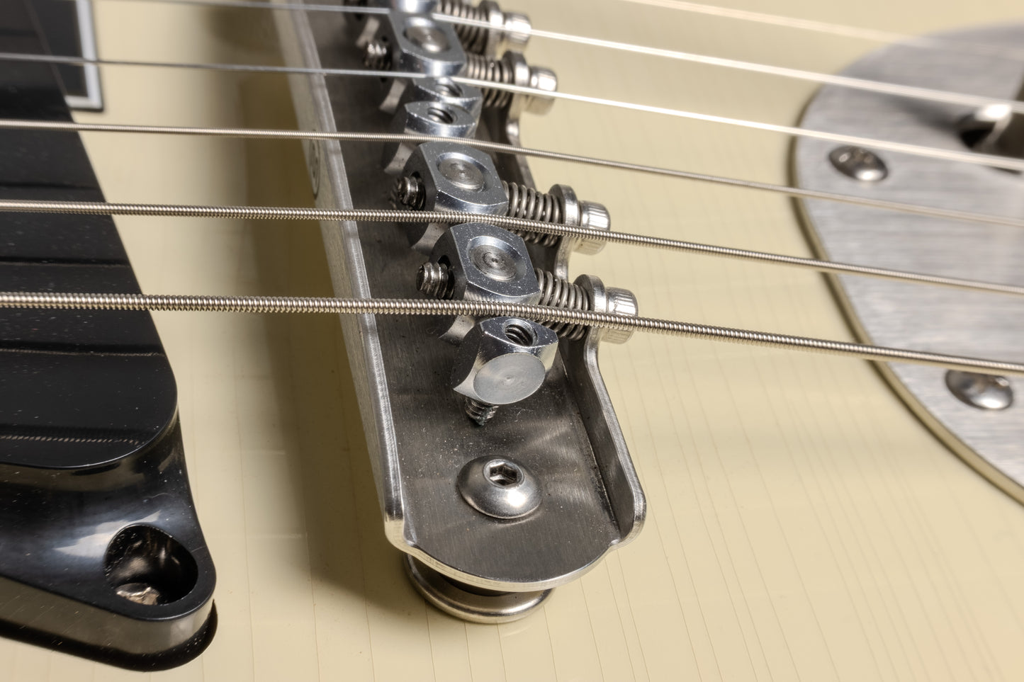 Lewis Parker Guitar Co. - 1448-S in Nicotine White